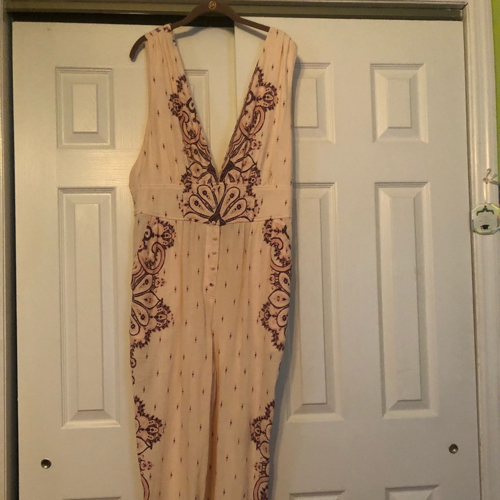 Free People Ivory jumpsuit. Perfect condition.